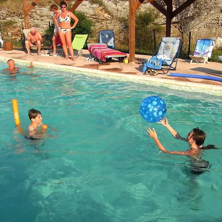 Bed & Breakfast Mas Saint-Joseph 3*