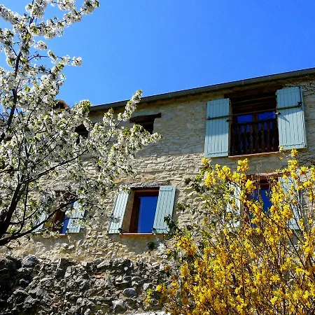 Bed & Breakfast Mas Saint-Joseph 3*